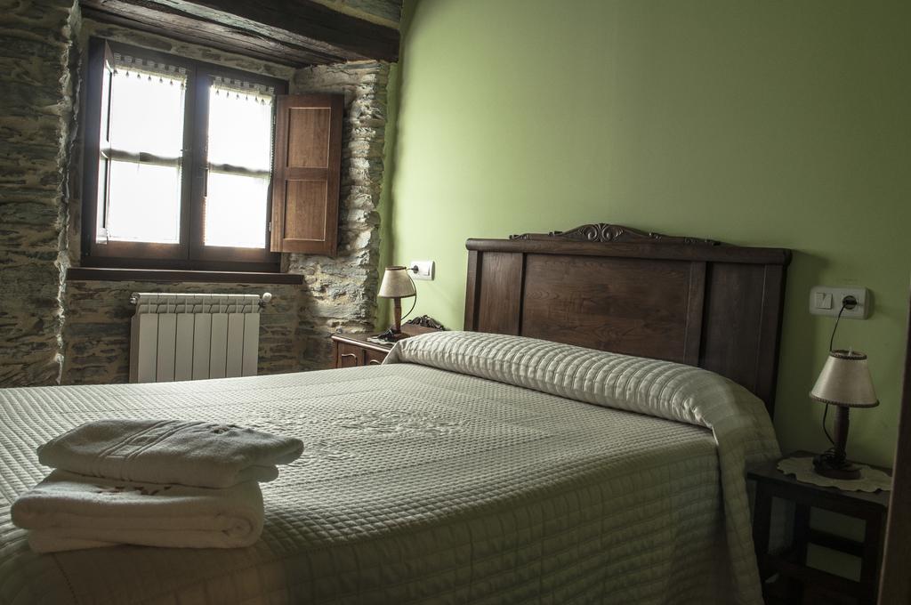 Apartamentos A Retoral Coana Habitación foto